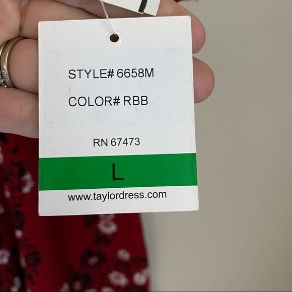 Taylor Women’s Sz L Scoop Neck Floral Fit & Flare Sweater Dress - Picture 13 of 14